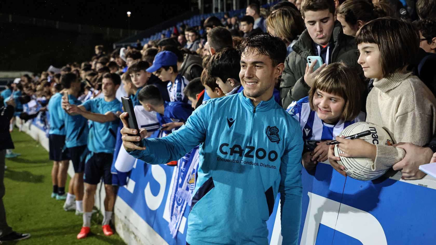¡Golazos, paradones, firmas y selfies! - Real Sociedad de Fútbol S.A.D.